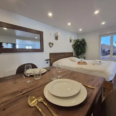Romantic Getaway With Jacuzzi And Sauna * Charleville-Mézières